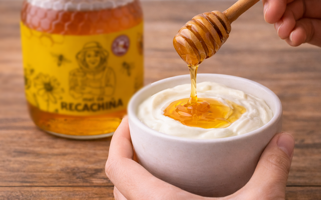 Diseño de marca y etiquetas para miel artesanal en Palas de Rei – Mel da Recachina